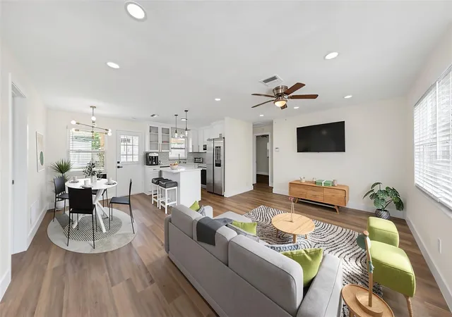 4th image of 1806 Vancouver Dr, Clearwater, FL 33756 | MLS# TB8519780