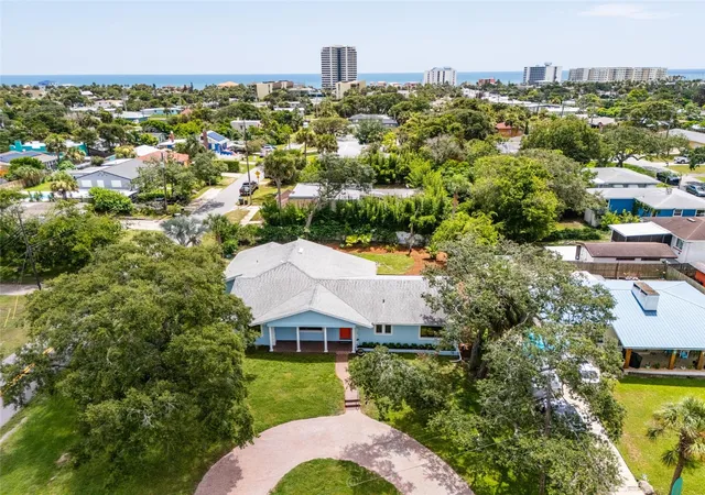 Homes for sale in Daytona Beach, FL | 1460 N Peninsula Dr, Daytona Beach, FL 32118 | MLS# FC319309