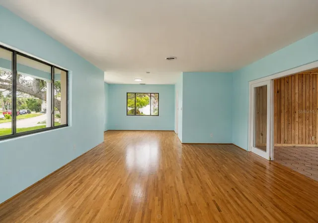 Photo 3 of Single family home for sale at 1460 N Peninsula Dr, Daytona Beach, FL 32118 | MLS# FC319309 | Listing updated on 2026-08-17