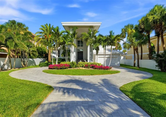 3rd image of 1480 Gulf Blvd, Belleair Beach, FL 33786 | MLS# TB8519784
