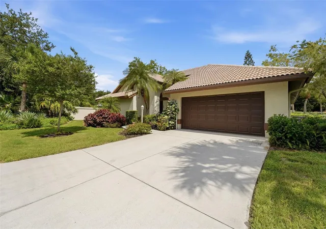 1st image of 215 Carriage House Ln #215, Nokomis, FL 34275 | MLS# A4697212