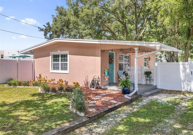 Photo 2 of Single family home for sale at 3626 Grant Blvd, Orlando, FL 32804 | MLS# O6417298 | Listing updated on 2026-09-17