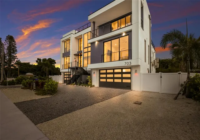3rd image of 703 S Bay Blvd, Anna Maria, FL 34216 | MLS# A4697213