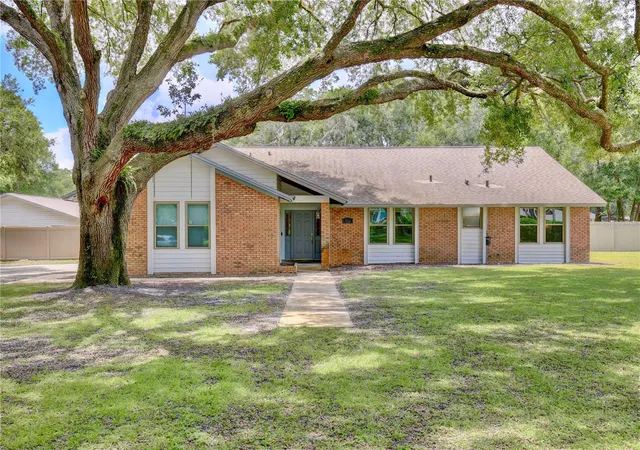 1st image of 106 Polo Ln, Sanford, FL 32771 | MLS# O6417313
