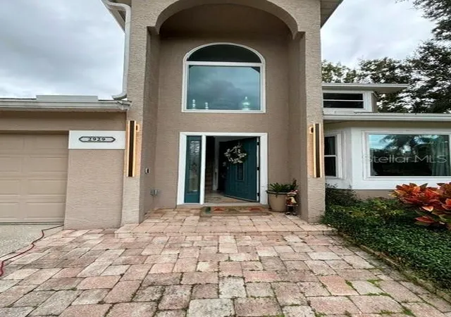 Photo 3 of Single family home for sale at 2929 Somersworth Ct, Orlando, FL 32835 | MLS# O6417318 | Listing updated on 2026-09-12