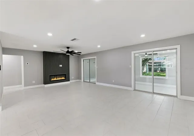 4th image of 10633 Watertown Ct, Orlando, FL 32821 | MLS# O6417324