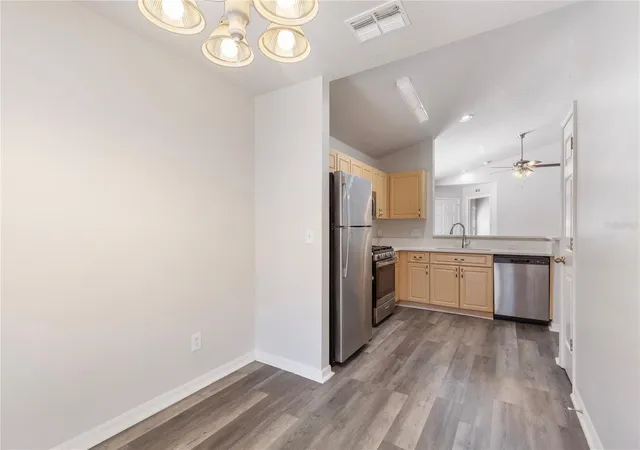 5th image of 7456 Oxford Garden Cir, Apollo Beach, FL 33572 | MLS# TB8519817