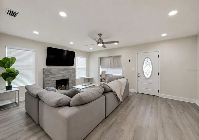 Photo 3 of Single family home for sale at 2219 16th Street N, Saint Petersburg, FL 33704 | MLS# TB8519819 | Listing updated on 2026-10-05