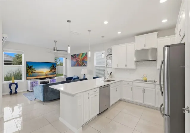 Photo 3 of Single family home for sale at 1418 Lone Feather Trl, Winter Park, FL 32792 | MLS# O6417341 | Listing updated on 2026-10-02