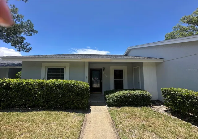 Listing Photo 4 - Condo for sale in building located at 12423 Dearborn Dr, HUDSON, FL 34667 - Unit #E
