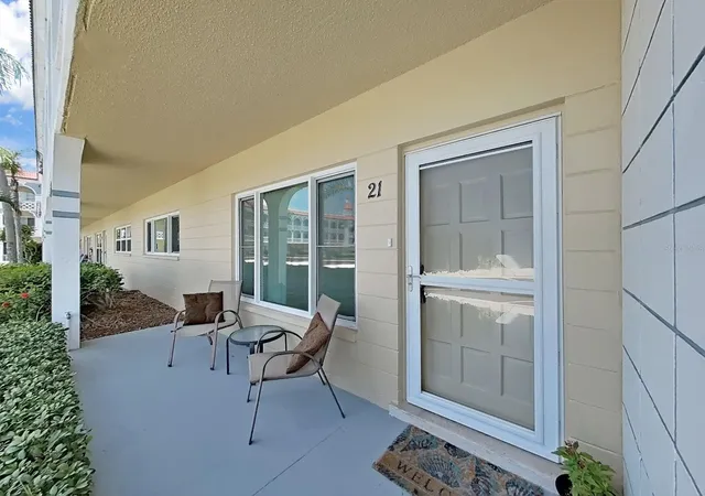 Homes for sale in Clearwater, FL | 2405 Franciscan Dr #21, Clearwater, FL 33763 | MLS# W7886783