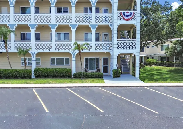 Homes for sale in Clearwater, FL | 2405 Franciscan Drive, Clearwater, FL 33763 | Houzeo
