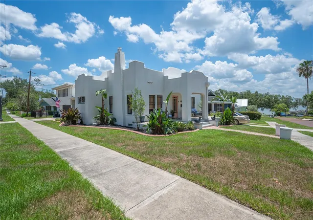 Photo 2 of Single family home for sale at 1102 Melton Ave, Lakeland, FL 33803 | MLS# L4962808 | Listing updated on 2026-10-09