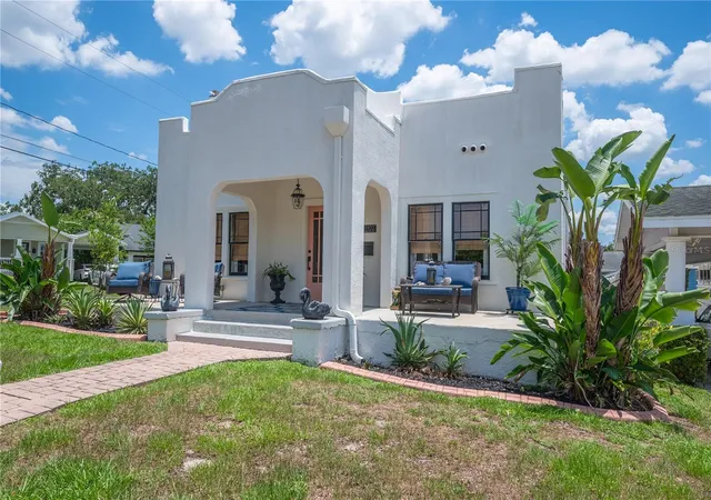 Photo 3 of Single family home for sale at 1102 Melton Ave, Lakeland, FL 33803 | MLS# L4962808 | Listing updated on 2026-10-09