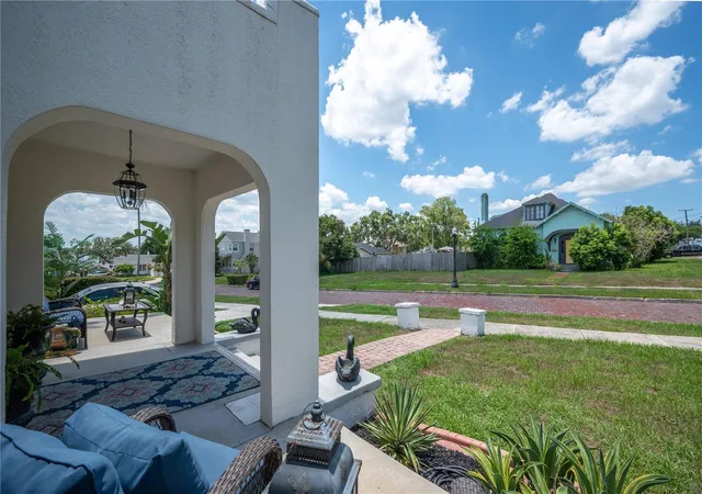 Photo 4 of Single family home for sale at 1102 Melton Ave, Lakeland, FL 33803 | MLS# L4962808 | Listing updated on 2026-10-09