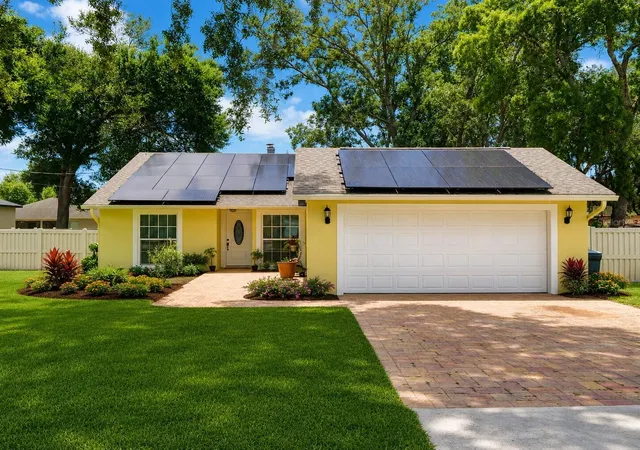 1st image of 440 E Citrus St, Altamonte Springs, FL 32701 | MLS# O6417363
