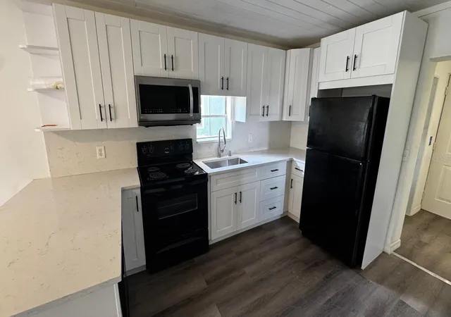 4th image of 345 Avenue P Ne, Winter Haven, FL 33881 | MLS# S5152009