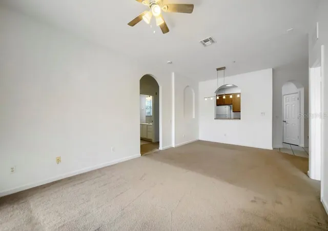 Listing Photo 4 - Condo for sale in building located at 6466 Cava Alta Dr, Orlando, FL 32835 - Unit #208