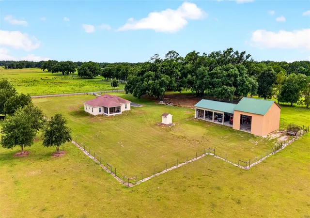 Homes for sale in Bushnell, FL | 2440 Cr 546, Bushnell, FL 33513 | MLS# TB8519856