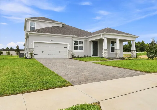 Photo 3 of Single family home for sale at 3206 Wolf Lake Ave, Apopka, FL 32712 | MLS# O6417372 | Listing updated on 2026-09-26