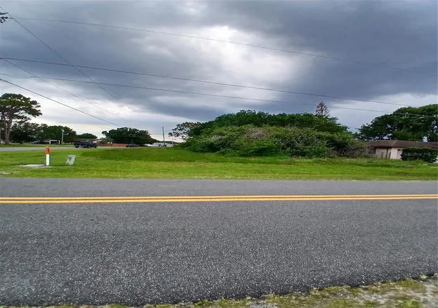 Photo 3 of Sale Pending at 900 Salerno Ct, Kissimmee, FL 34758 | MLS# S5152012 | Listing updated on 2026-08-11
