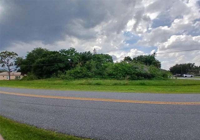Photo 5 of Sale Pending at 900 Salerno Ct, Kissimmee, FL 34758 | MLS# S5152012 | Listing updated on 2026-08-11