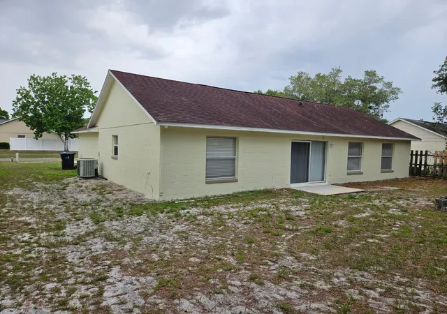 Photo 2 of Single family home for sale at 9687 Lingwood Trl, Orlando, FL 32817 | MLS# TB8519874 | Listing updated on 2026-10-26