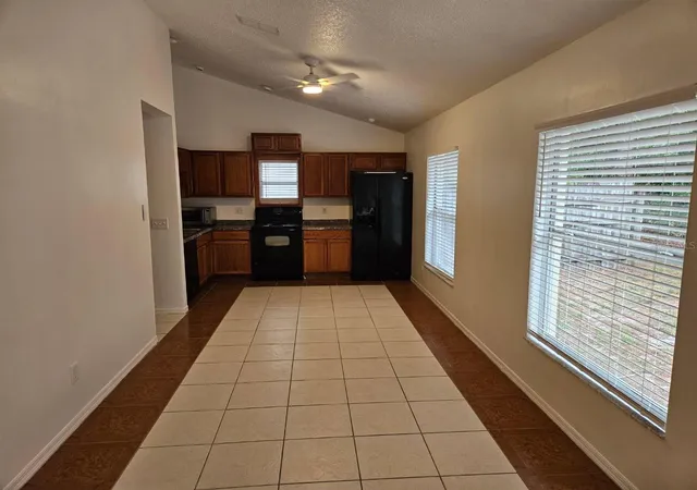 Photo 4 of Single family home for sale at 9687 Lingwood Trl, Orlando, FL 32817 | MLS# TB8519874 | Listing updated on 2026-10-26