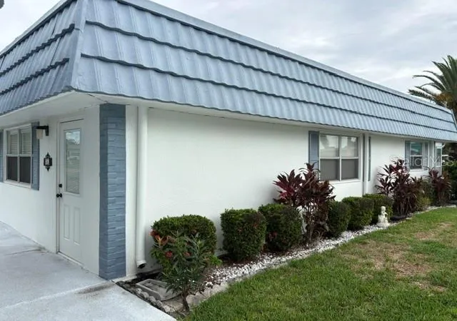 3rd image of 1901 Andover Wy #26, Sun City Center, FL 33573 | MLS# TB8519879