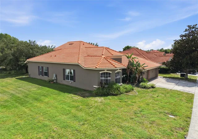Photo 1 of Single family home for sale at 11530 Oyster Bay Cir, New Port Richey, FL 34654 | MLS# TB8519885 | Listing updated on 2026-10-16