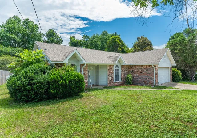 Homes for sale in Crestview, FL | 1206 Ego Dr, Crestview, FL 32536 | MLS# TB8519891