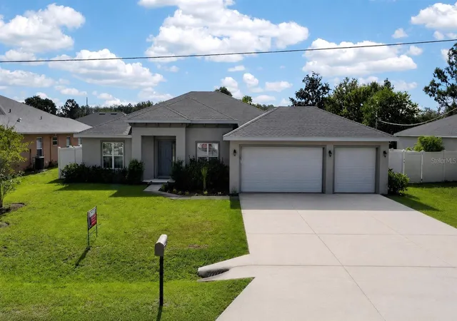 Photo 2 of Single family home for sale at 5 Lynton Pl, Palm Coast, FL 32137 | MLS# FC319312 | Listing updated on 2026-10-17