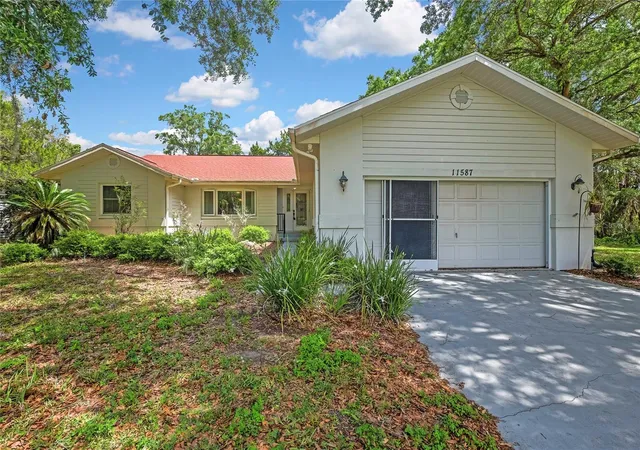 Homes for sale in Homosassa, FL | 11587 W Timberlane Dr, Homosassa, FL 34448 | MLS# OM726752