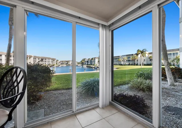 Homes for sale in Longboat Key, FL | 4350 Chatham Dr #105, Longboat Key, FL 34228 | MLS# A4697241
