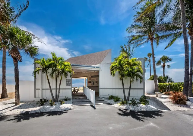 2nd image of 4350 Chatham Dr, LONGBOAT KEY, FL 34228