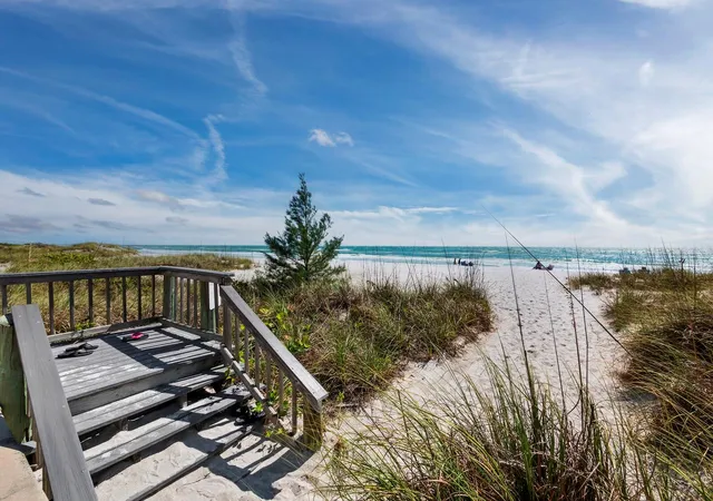 Homes for sale in Longboat Key, FL | 4350 Chatham Dr #105, Longboat Key, FL 34228 | MLS# A4697241