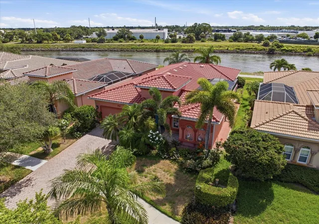 1st image of 210 Rio Terra, Venice, FL 34285 | MLS# N6144732