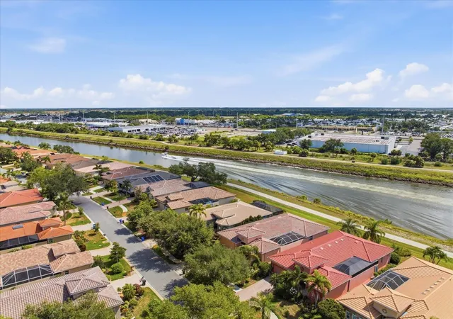 5th image of 210 Rio Terra, Venice, FL 34285 | MLS# N6144732