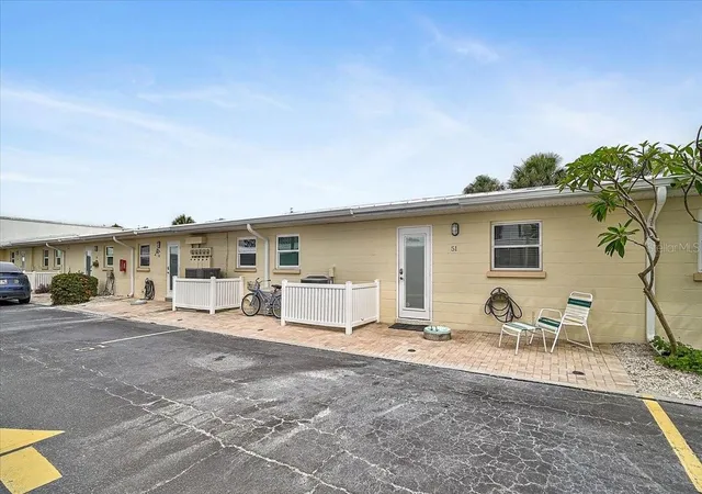 3rd image of 5830 Midnight Pass Rd, Sarasota, FL 34242