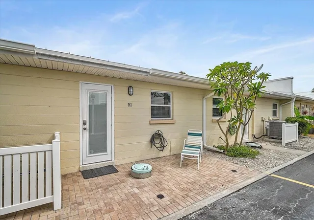 4th image of 5830 Midnight Pass Rd, Sarasota, FL 34242