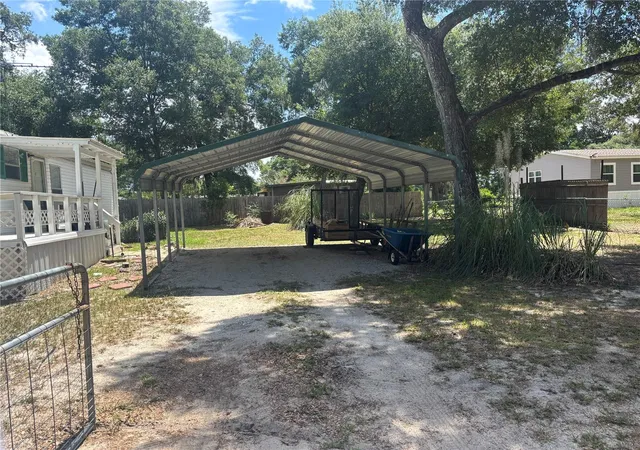 2nd image of 2695 Ne 147th Ct, Silver Springs, FL 34488 | MLS# OM726762