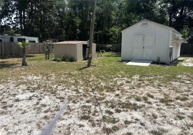 5th image of 2695 Ne 147Th Ct, Silver Springs, FL 34488 | MLS# OM726762