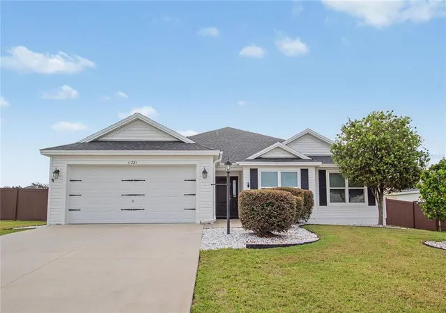 Homes for sale in Oxford, FL | 11281 Stewart Loop, Oxford, FL 34484 | MLS# TB8519946