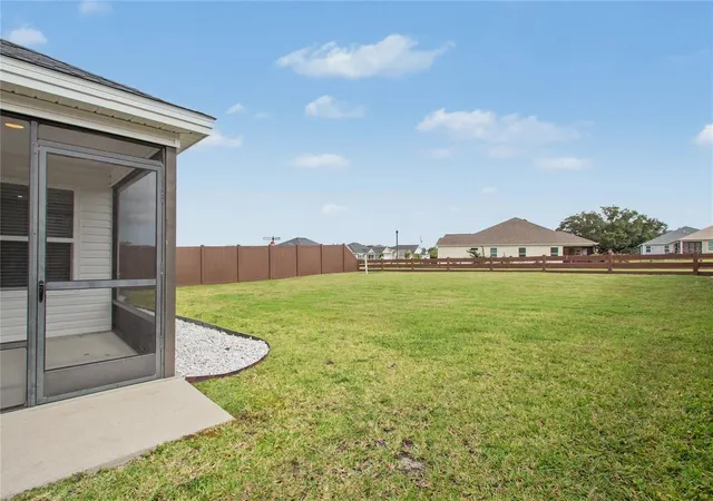 Homes for sale in Oxford, FL | 11281 Stewart Loop, Oxford, FL 34484 | MLS# TB8519946