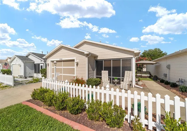 Photo 3 of Single family home for sale at 17421 Se 78th Harmony Cir, The Villages, FL 32162 | MLS# G5113905 | Listing updated on 2026-09-23