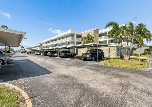 Homes for sale in St Petersburg, FL | 4715 Bay St Ne #223, St Petersburg, FL 33703 | MLS# TB8519968