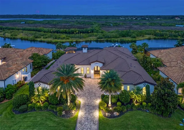 Photo 2 of Sale Pending at 11424 Harbourside Ln, Parrish, FL 34219 | MLS# A4697257 | Listing updated on 2026-08-20