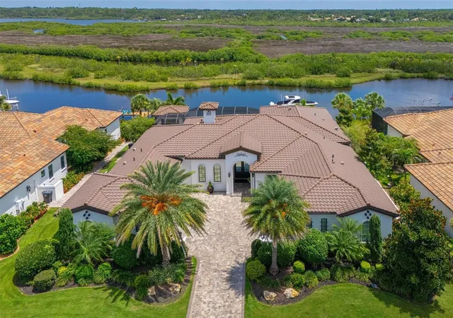 Photo 3 of Sale Pending at 11424 Harbourside Ln, Parrish, FL 34219 | MLS# A4697257 | Listing updated on 2026-08-20