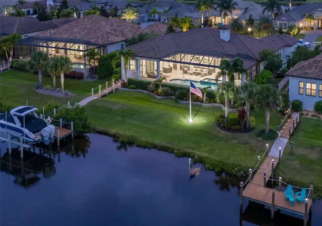 Photo 4 of Sale Pending at 11424 Harbourside Ln, Parrish, FL 34219 | MLS# A4697257 | Listing updated on 2026-08-20
