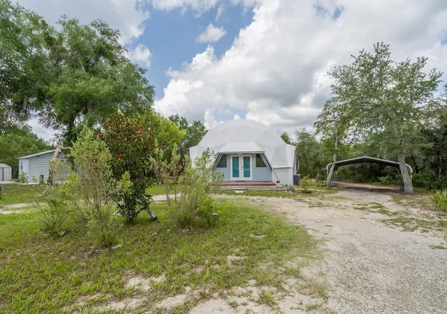 Photo 2 of Single family home for sale at 30810 Ne 78 Street, Fort Mc Coy, FL 32134 | MLS# OM726778 | Listing updated on 2026-09-01